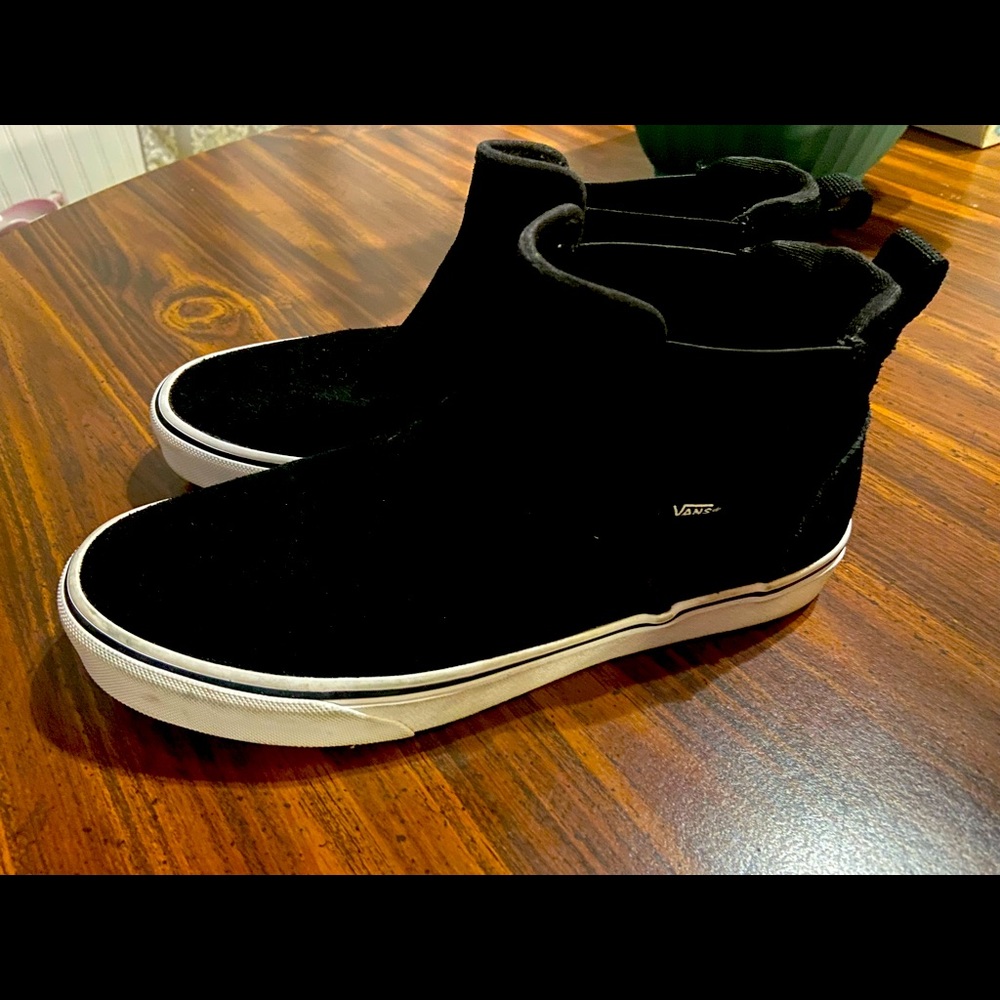 Womens size 9 black suede midi slip ons NWOT